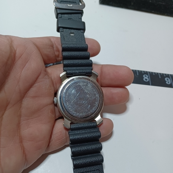 Vintage Swiss Army Victorinox Date Rotate Dial Ruber Band Watch New Batt L4 see - Picture 6 of 7